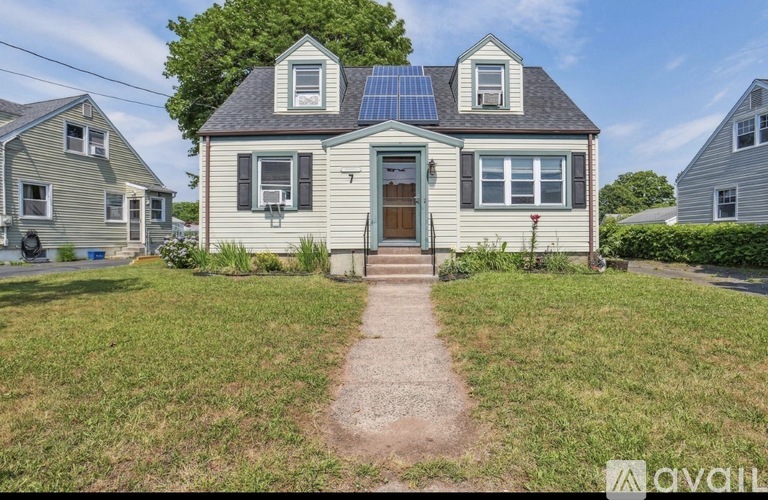 7 Stoddard Rd 3 Beds Single Family Home for Rent - Photo gallery 1