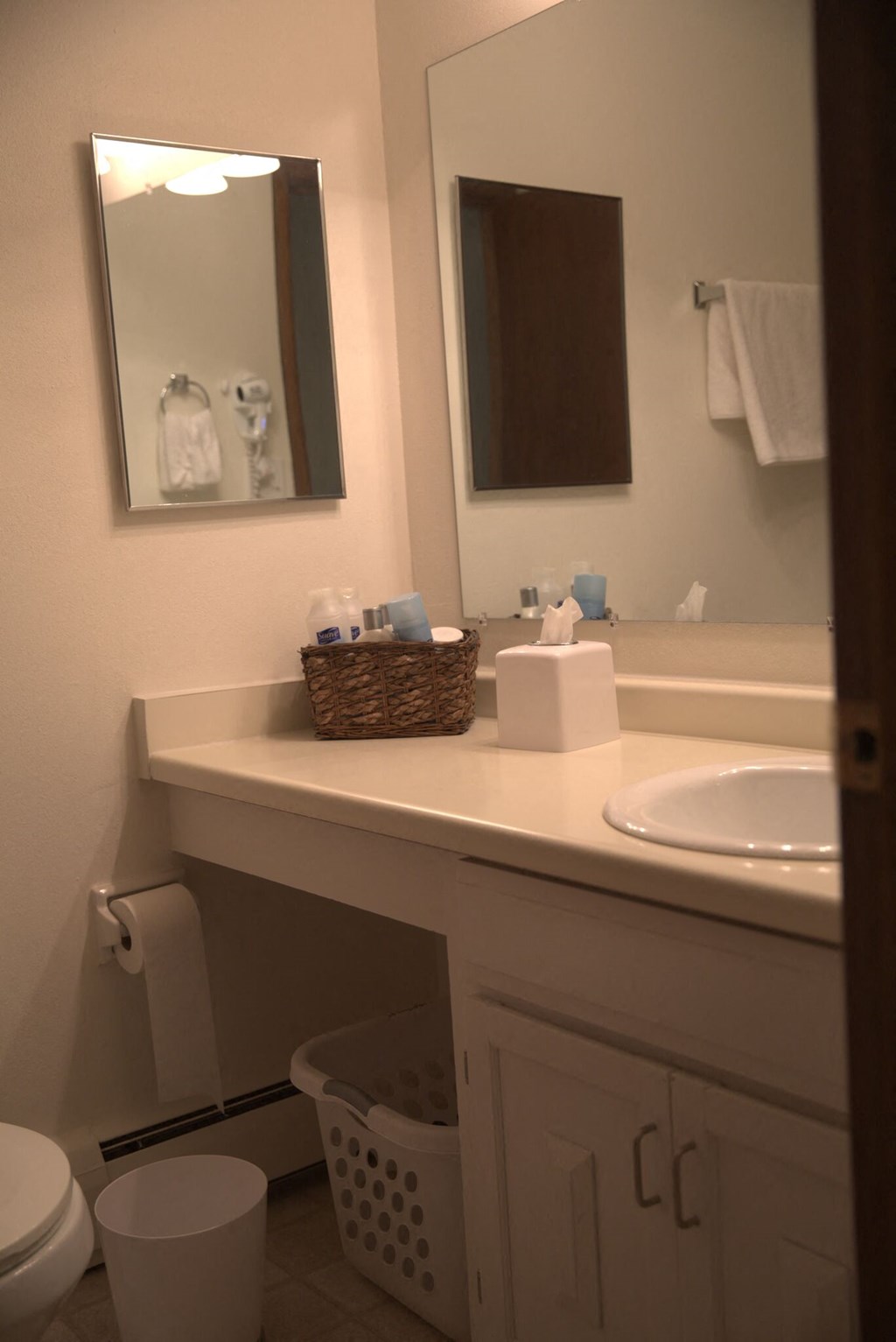 Luxury Bathrooms at Woodmere Townhomes, Cedarburg, Wisconsin