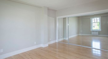 4557 Sherbrooke Street West 1-3 Beds Apartment for Rent - Photo Gallery 6