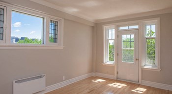 4557 Sherbrooke Street West 1-3 Beds Apartment for Rent - Photo Gallery 4