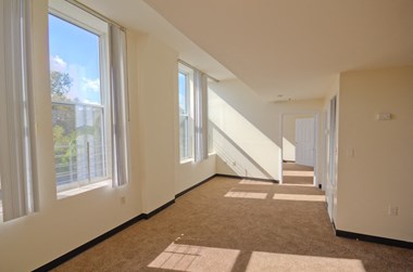 490 Fourth Avenue 1-3 Beds Apartment for Rent Photo Gallery 1