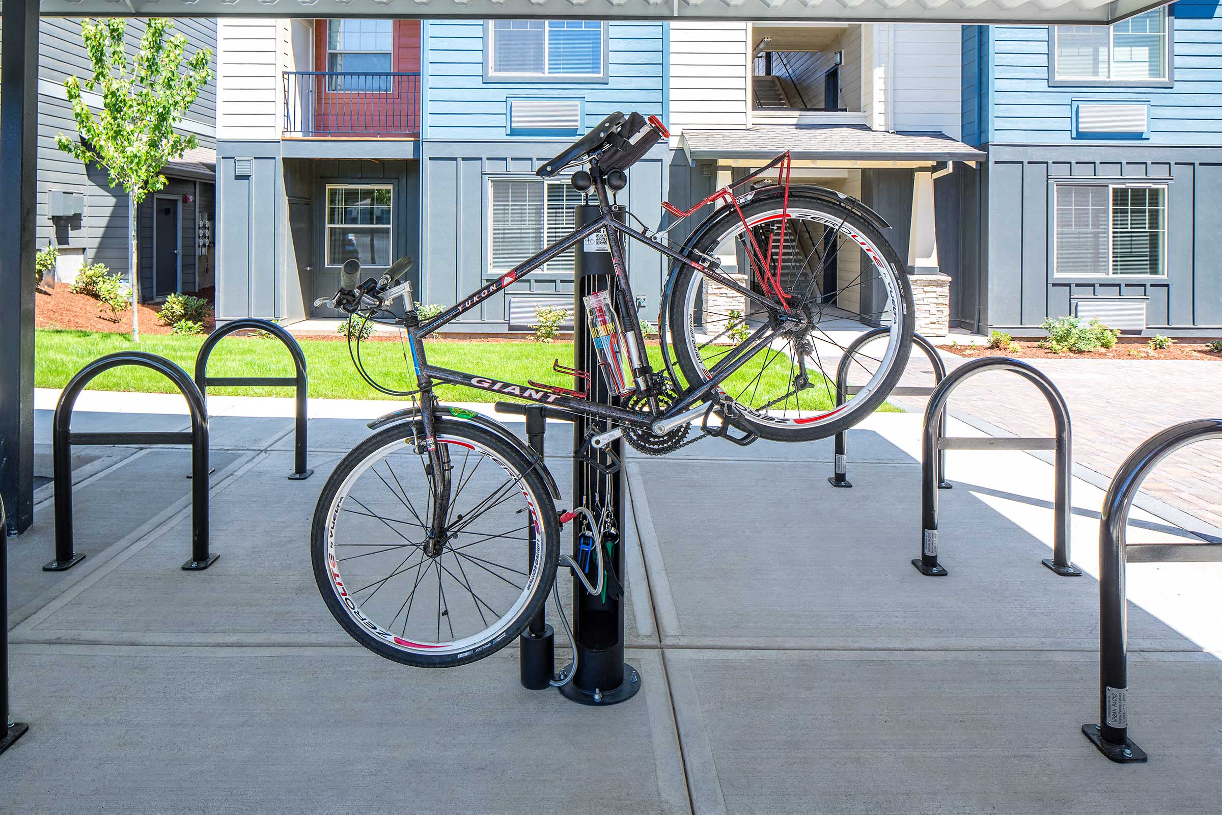 Victory Flats at Elmonica Station - Beaverton, OR - bike station
