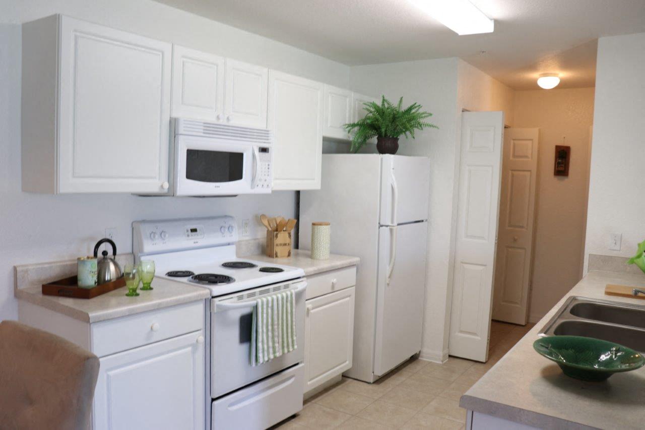 Academy Village Apartments Kitchen