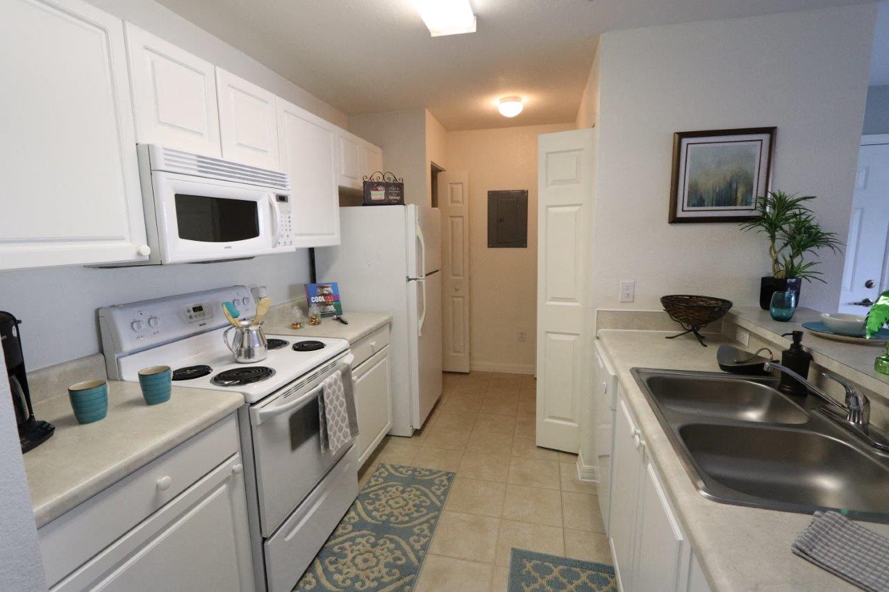 Academy Village Apartments Kitchen