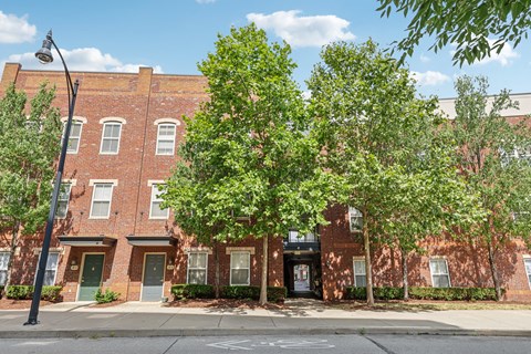 Carson Street Commons outside