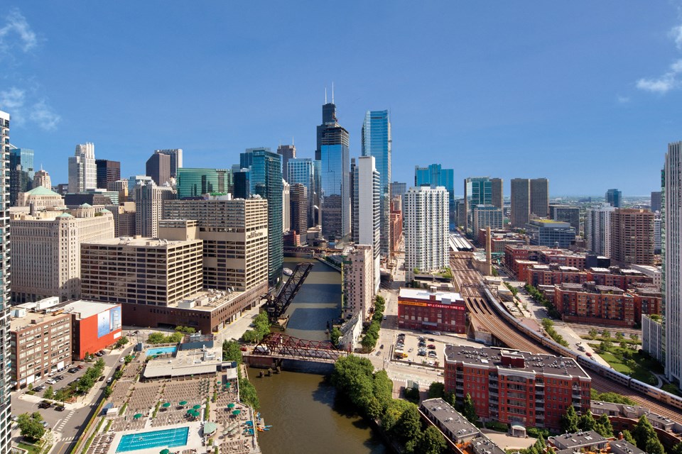 South View from Kingsbury Plaza at the daytime with view of East Bank Club rooftop at Kingsbury Plaza, Chicago, IL