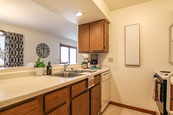 4725 Hayes Road Studio-1 Bed Apartment for Rent - Photo Gallery 5