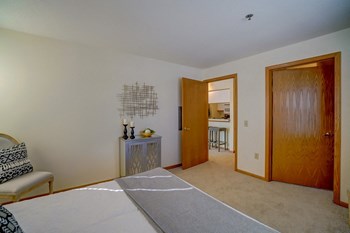 2161 Effingham Way Studio-1 Bed Apartment for Rent - Photo Gallery 6