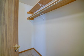 2161 Effingham Way Studio-1 Bed Apartment for Rent - Photo Gallery 8