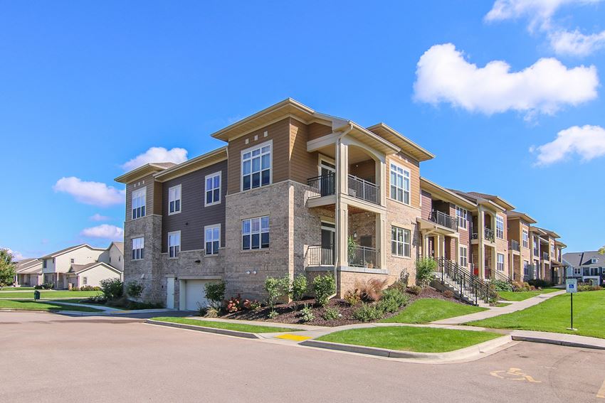 252 East Hill Parkway Studio-3 Beds Apartment for Rent - Photo Gallery