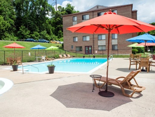 our apartments have a pool and outdoor furniture