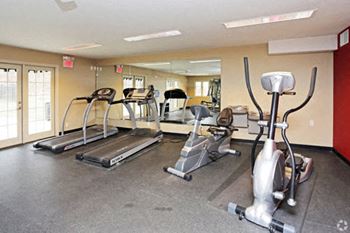 gym at Omaha NE apartments