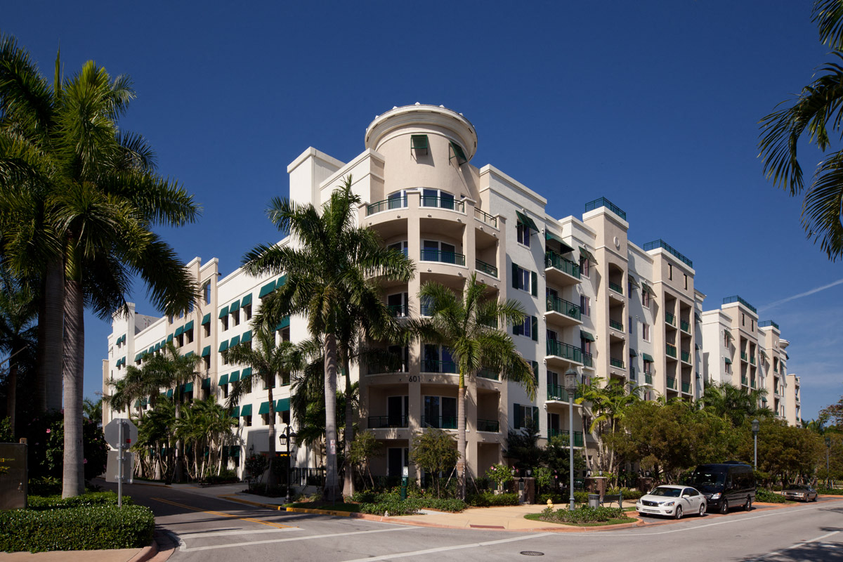 the building in which the hotel is located