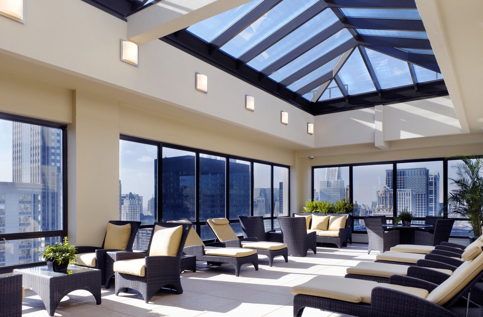 to Columbus Plaza New Eastside Chicago Apartments