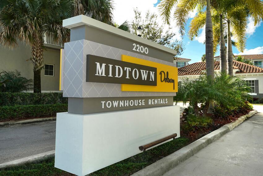 Midtown sign - Photo Gallery 1