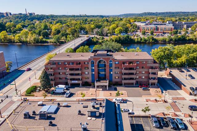 River Plaza Apartments