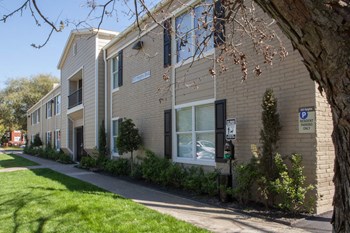 835 Heights Blvd 1-2 Beds Apartment for Rent - Photo Gallery 2