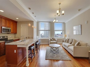 210 Baronne St. Studio-3 Beds Apartment for Rent - Photo Gallery 13