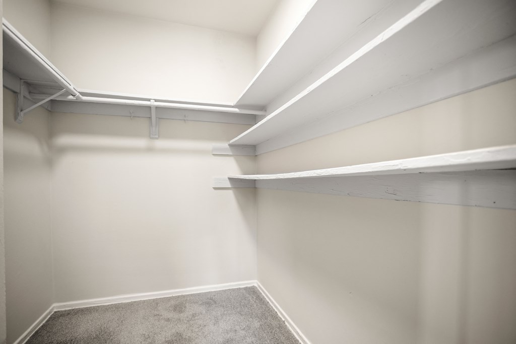 the preserve at ballantyne commons apartments walk in closets