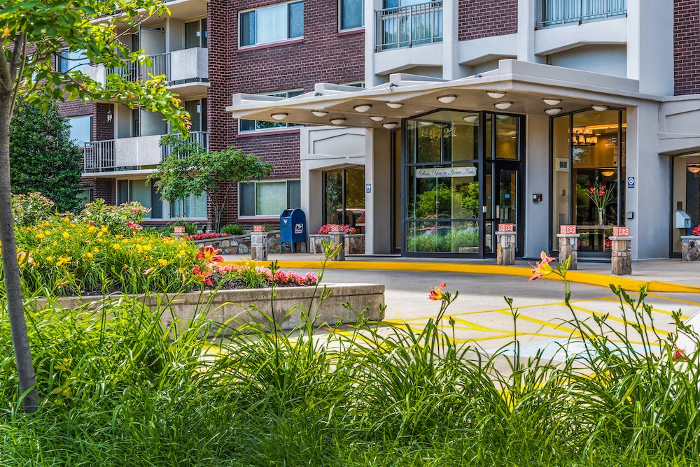 the building in which the hotel is located