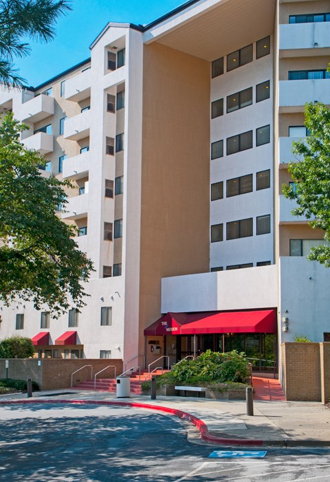 the building where the hotel is located