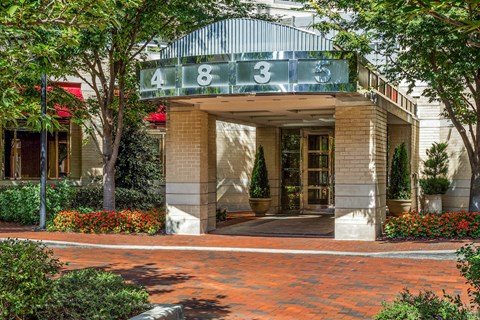 the building in which the hotel is located