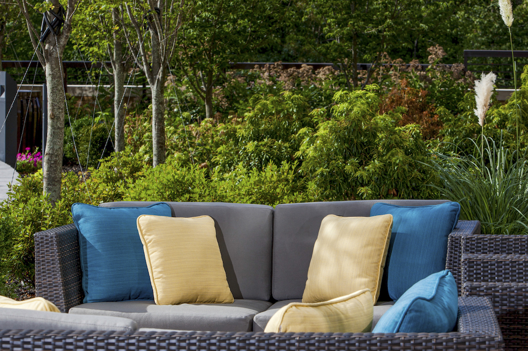 Palisades of Arundel Preserve outdoor seating