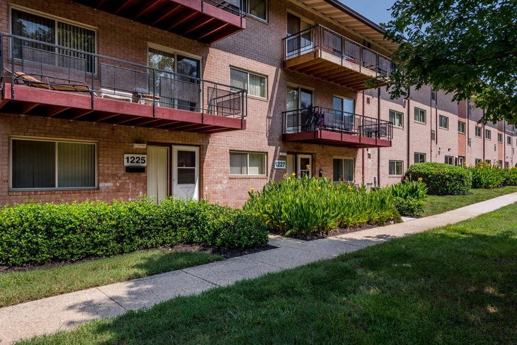 Southview Apartments, 1311 Southview Drive, Oxon Hill, MD RentCafe