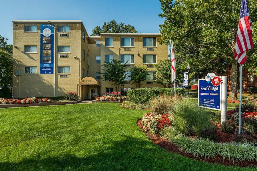 the building where the hotel is located