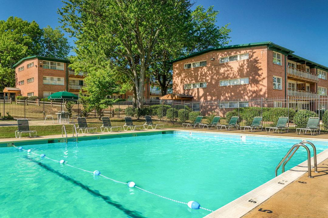university gardens outdoor swimming pool
