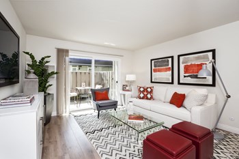 1901 Halford Avenue 1-3 Beds Apartment for Rent - Photo Gallery 2