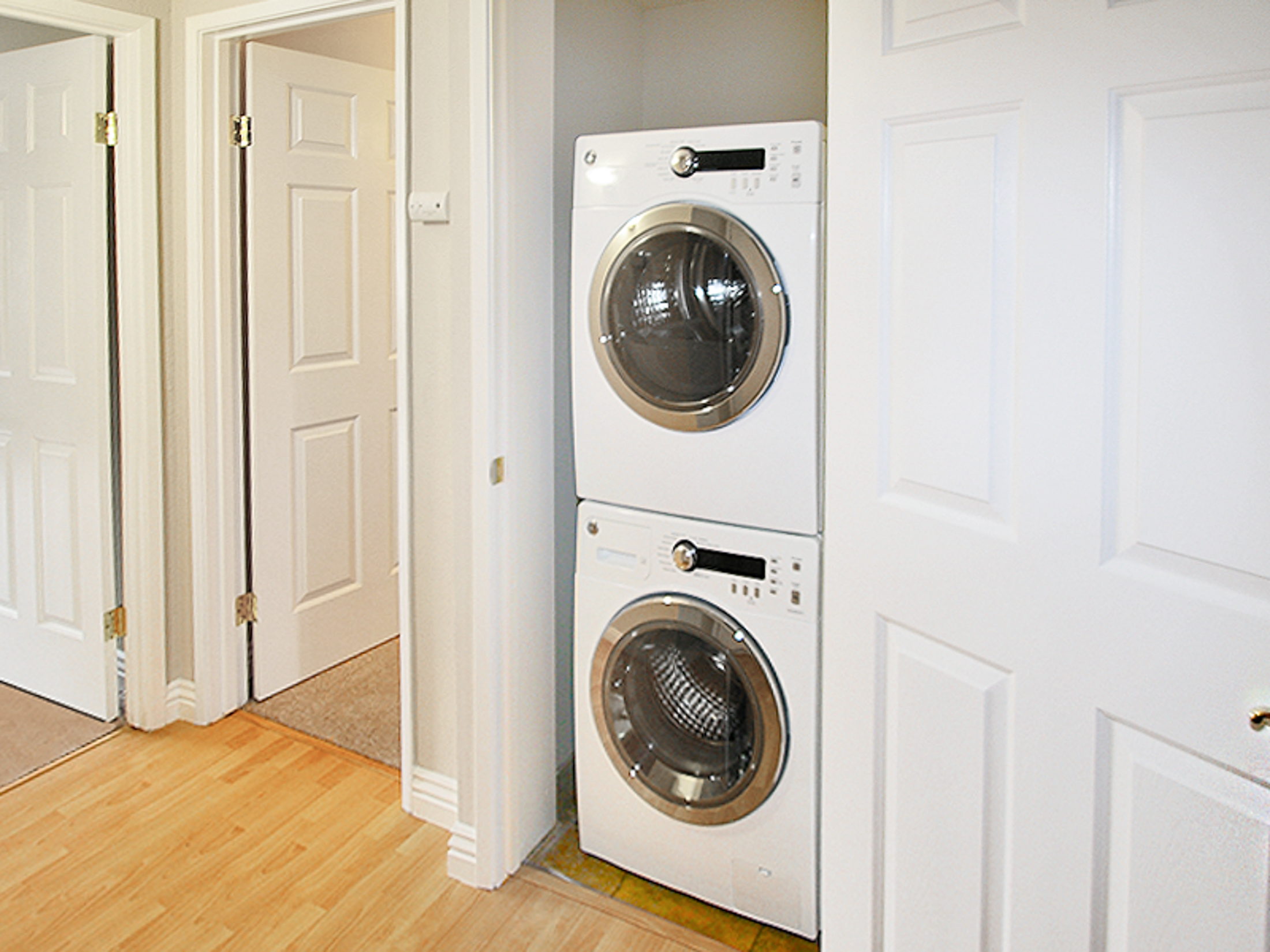 750 N. Shoreline Blvd. 1-3 Beds Apartment for Rent
