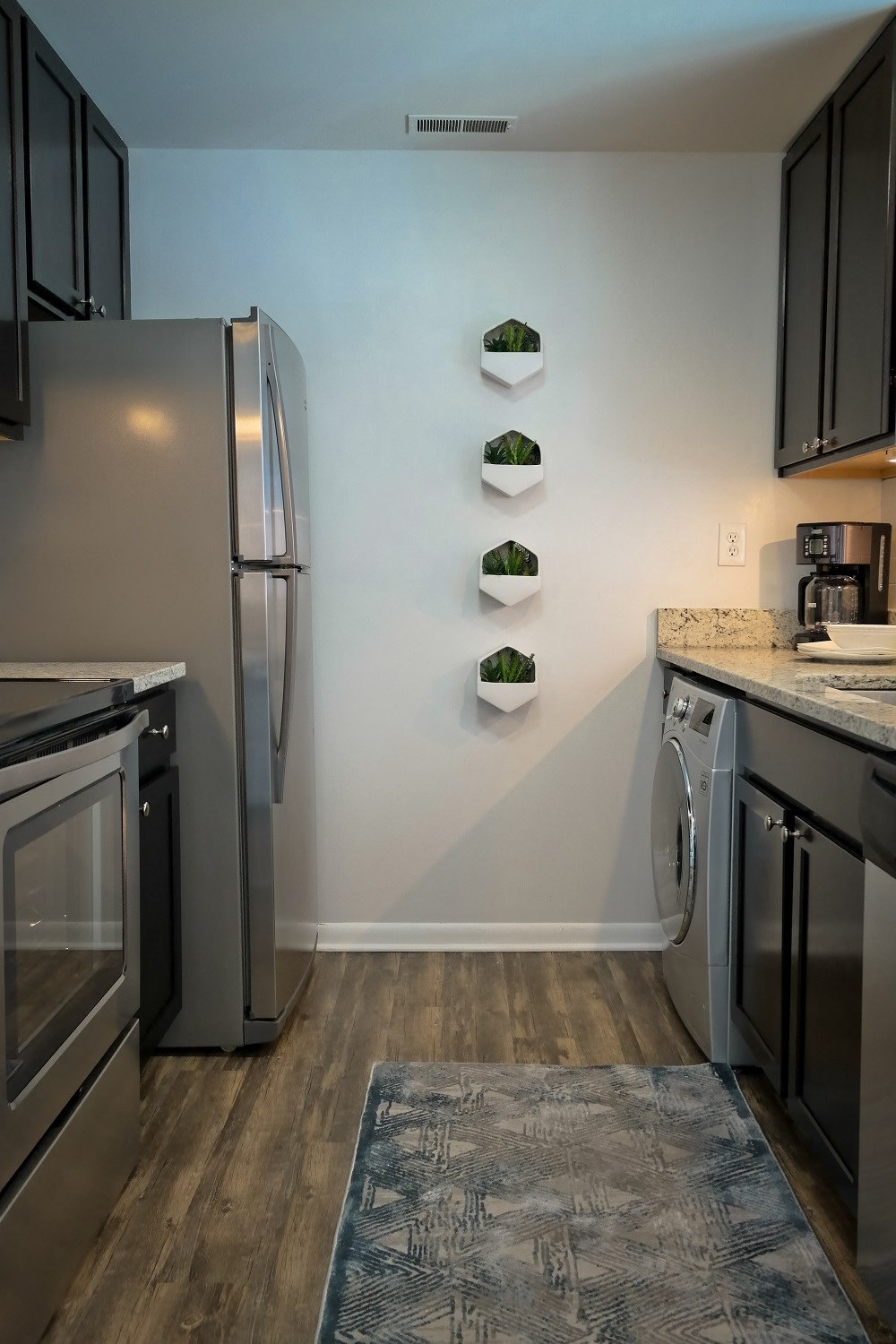 Well Equipped Kitchen at Gramercy on Garfield, Cincinnati, Ohio