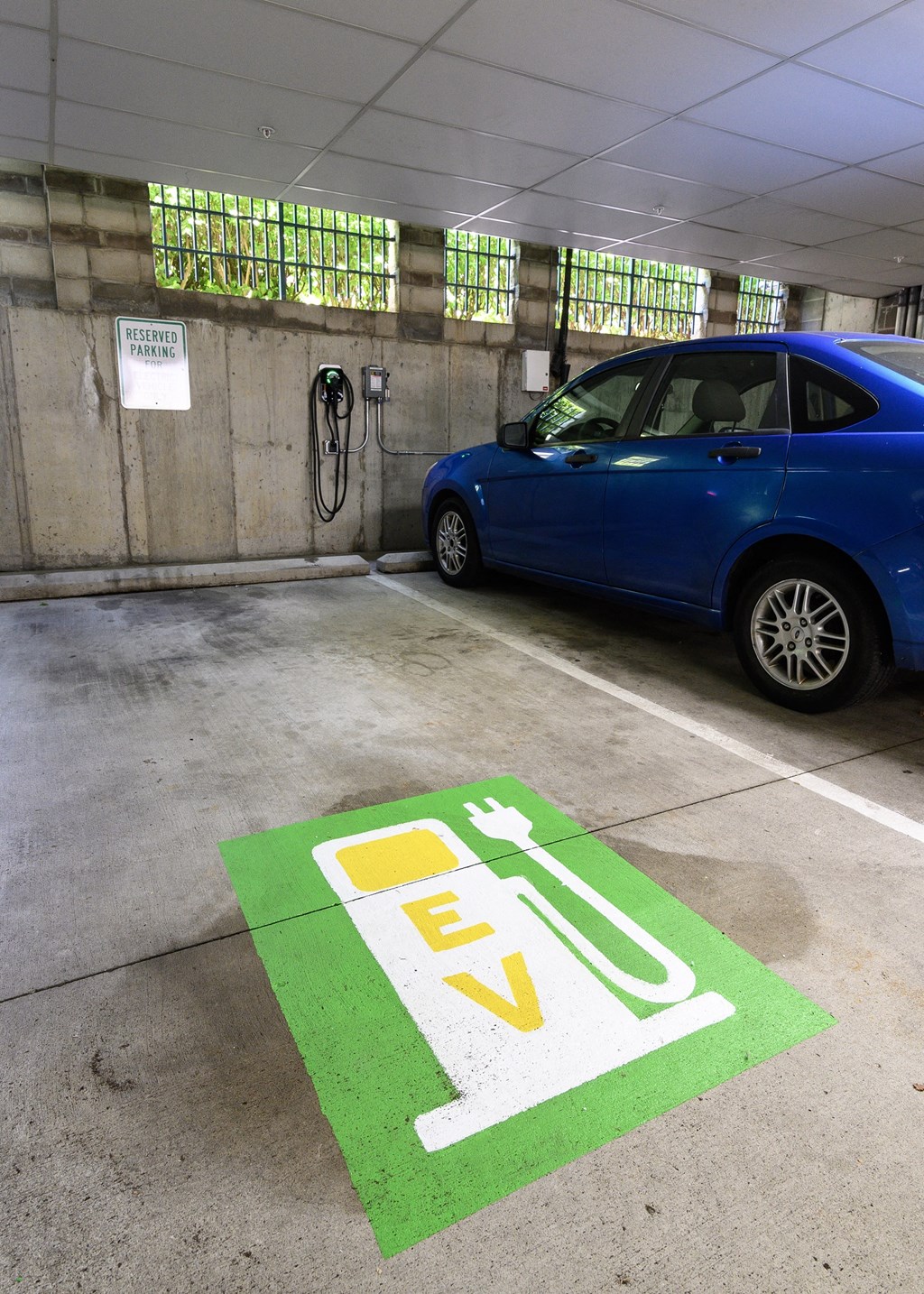 a car parked in a parking garage