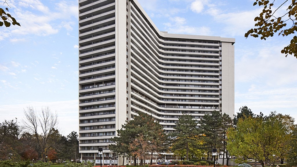 Rideau Towers Apartments 3