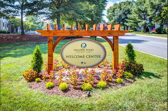Walden Pond Apartment Homes, 1400-A Weeping Willow Dr., Lynchburg, VA