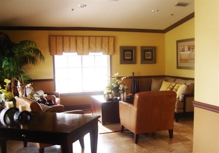 Lakeside Commons Apartments 550 Executive Center Dr West