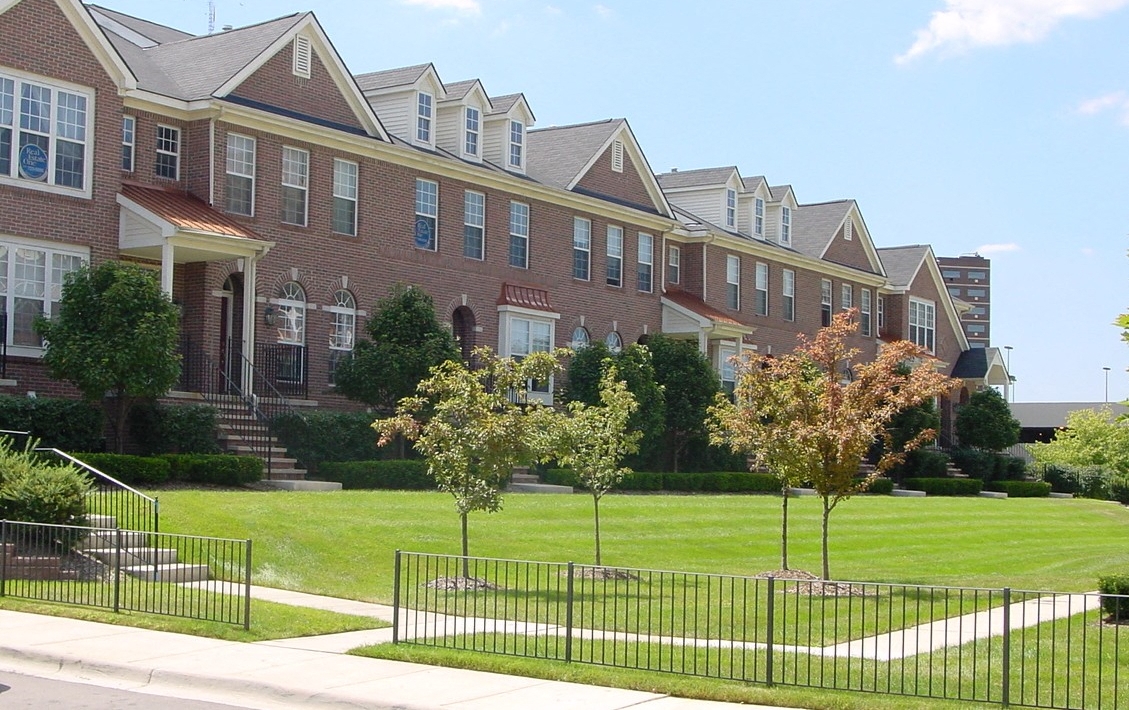 Park Place at Town Center Apartments in Southfield, MI