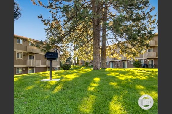 Rosewood Club Apartments 401 E Magnesium Road Spokane