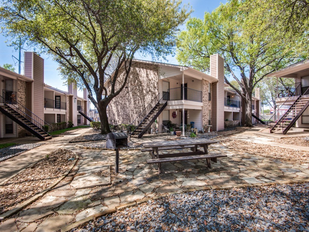 Bent Creek Apartments, 123 South Wilson Creek Boulevard, McKinney, TX