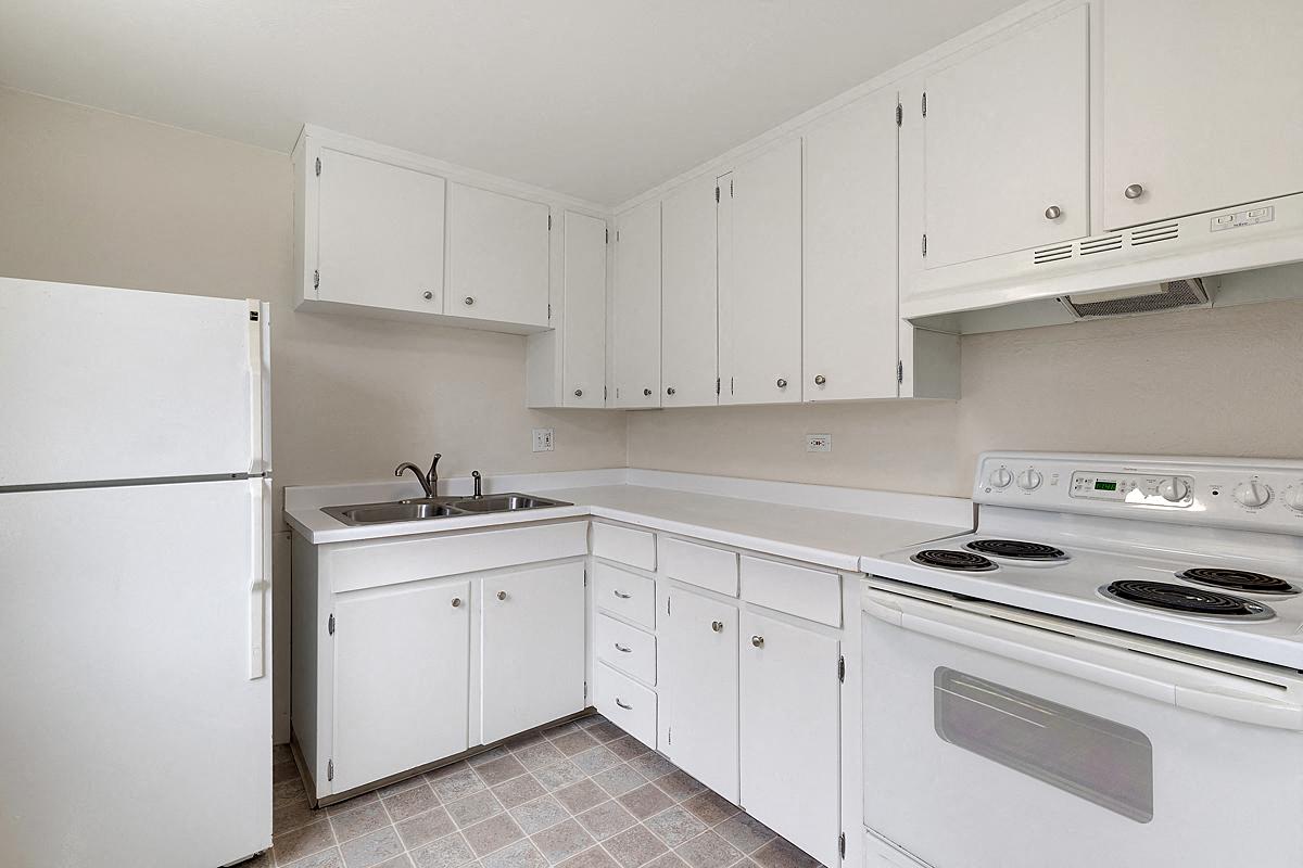 Stratford Apartments in Denver, CO