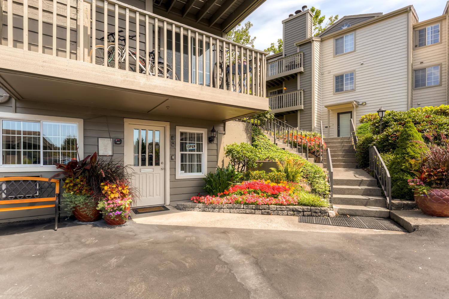 Apartments for Rent in Tukwila WA Photos Newport Heights Apartments