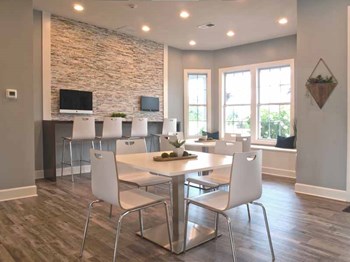 7520 Placid Lake Drive 1-2 Beds Apartment for Rent - Photo Gallery 13