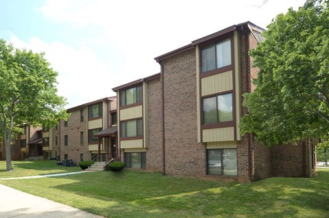 12100 H Little Patuxent Parkway 1-2 Beds Apartment for Rent