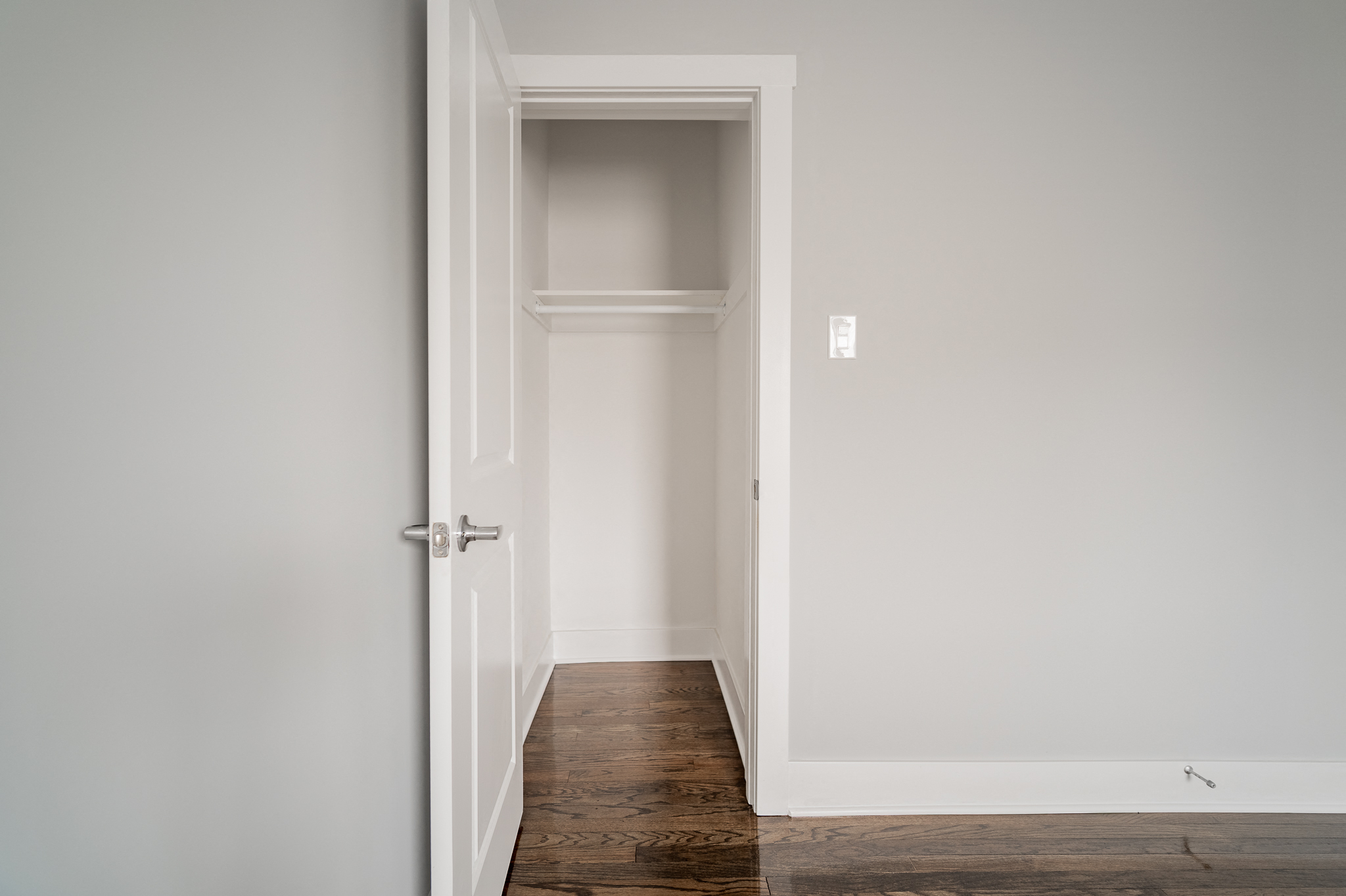 Second Bedroom Closet 5162-2B