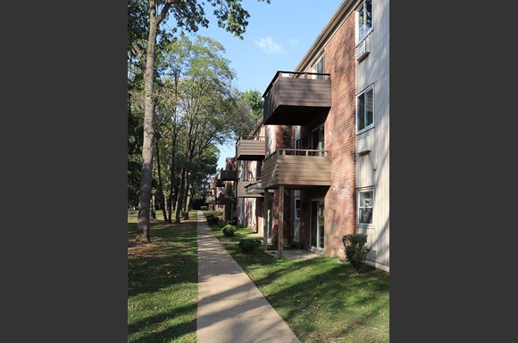 Oak Forest Apartments 2220a Alsace Road Reading Pa Café Reading Photo Gallery 1