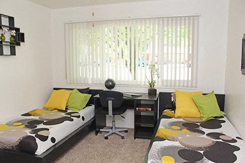 bedroom l Academy Lane Apartments in Davis CA 