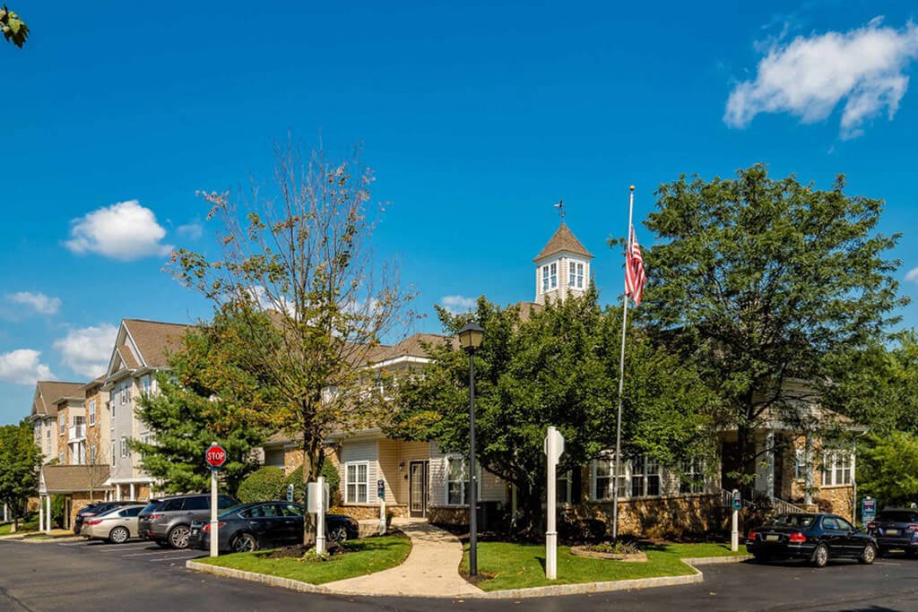 the building in which the hotel is located