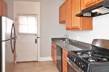 336 S. Austin Blvd. 1-2 Beds Apartment for Rent