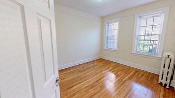 28 Duncan Avenue 1 Bed Apartment for Rent - Photo Gallery 4